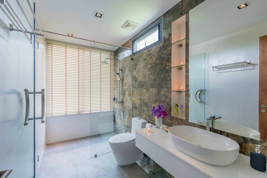 Picture of Asitange 5 bedrooms villa